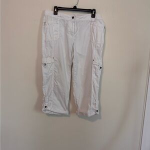 Relativity White Capris